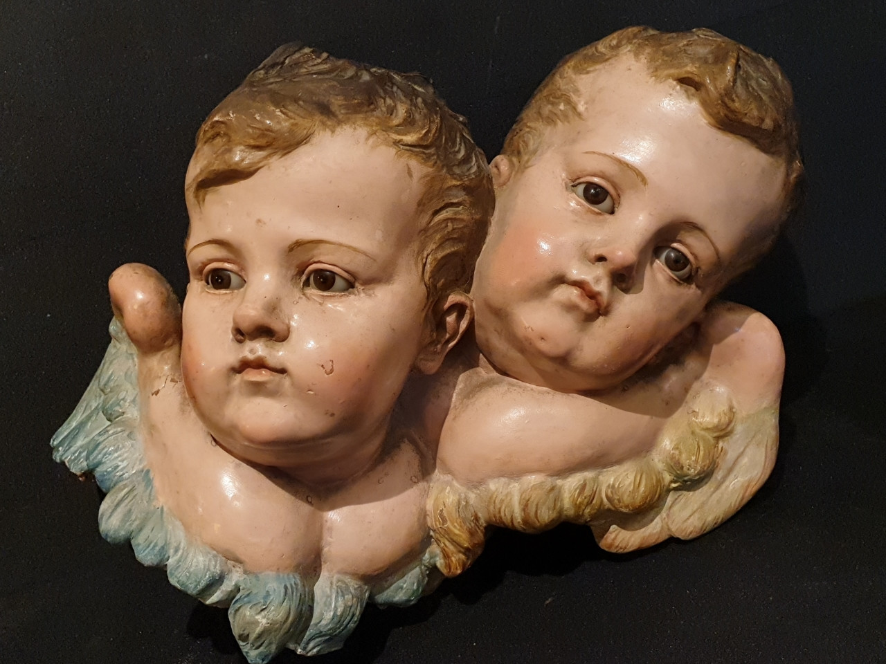 Scultura in legno policromo raffigurante Cherubini - Antichità Ioviero