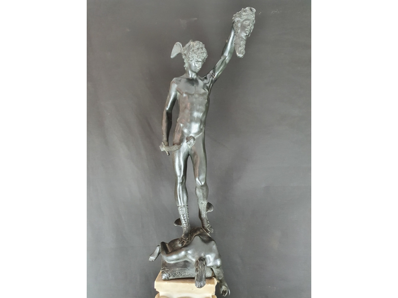 Bronzo di Perseo con la Medusa del XIX secolo - Antichità Ioviero